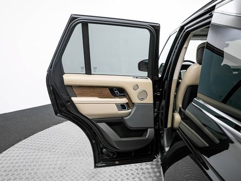 Used 2020 Land Rover Range Rover HSE AWD/4WD image 12
