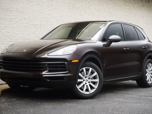 Used 2019 Porsche Cayenne AWD/4WD image 2