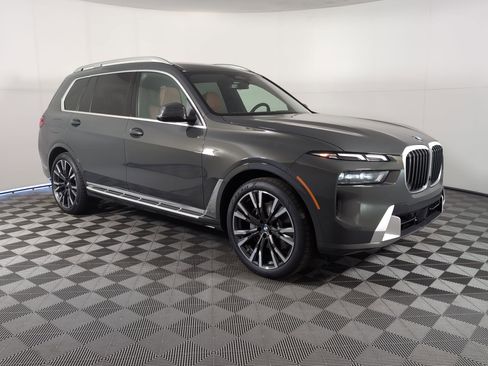 New 2026 BMW X7 xDrive40i w/ Executive Package image 6