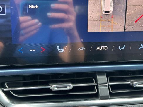 New 2026 Chevrolet Equinox EV LT image 15