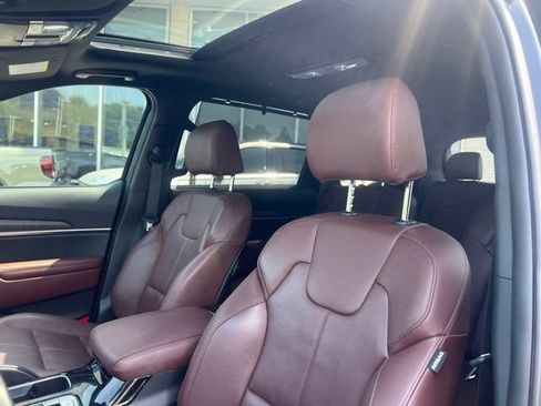 Used 2023 Kia Telluride EX w/ EX Captain's Chair Package FWD image 14
