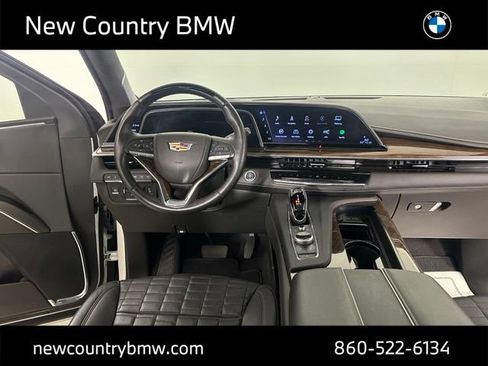 Used 2024 Cadillac Escalade ESV Sport Platinum w/ LPO, ONYX Package AWD/4WD image 18