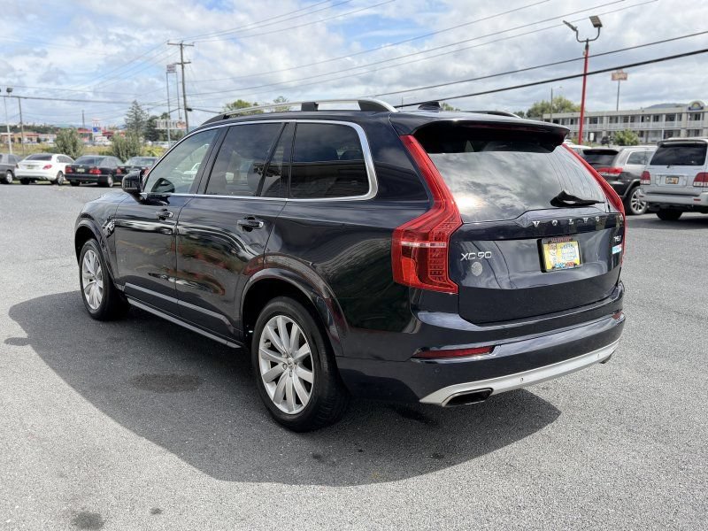Used 2016 Volvo XC90 T6 Momentum w/ Momentum Plus Package AWD/4WD image 7