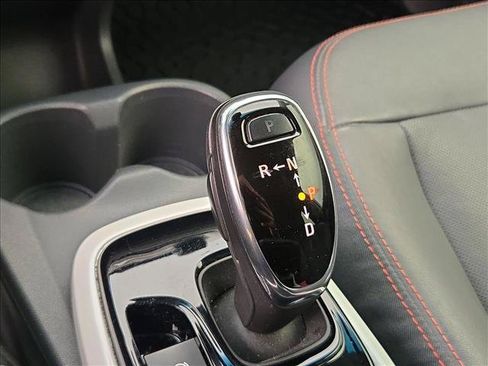 Used 2017 Chevrolet Bolt Premier w/ Driver Confidence II Package FWD image 11