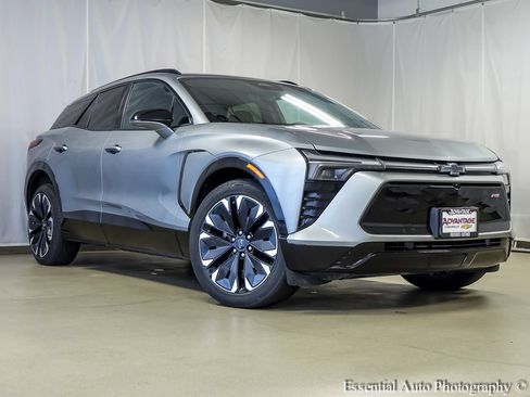 Used 2024 Chevrolet Blazer EV RS RWD image 2