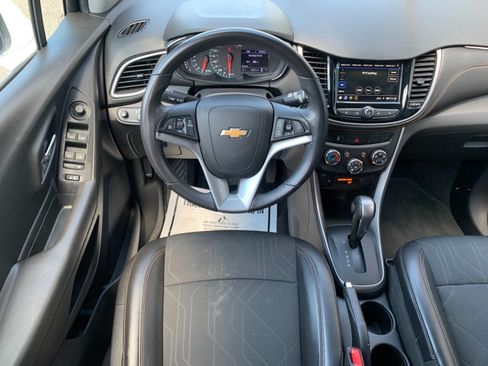 Used 2019 Chevrolet Trax LT w/ LT Convenience Package AWD/4WD image 26