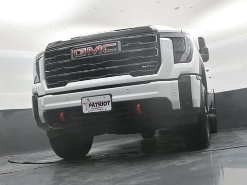 Used 2025 GMC Sierra 2500 AT4 AWD/4WD image 44