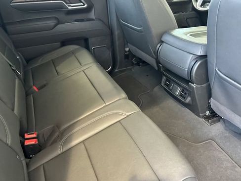 Used 2025 GMC Sierra 1500 SLT AWD/4WD image 18