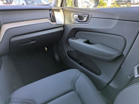 New 2026 Volvo XC60 B5 Core AWD/4WD image 19