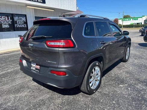 Used 2016 Jeep Cherokee Limited image 5