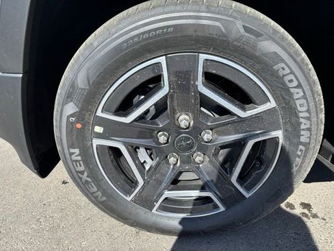 New 2026 Jeep Cherokee Laredo AWD/4WD image 9