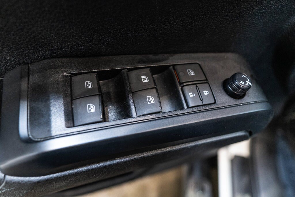 Used 2023 Toyota Tacoma SR AWD/4WD image 19