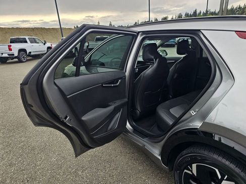 Certified 2023 Kia Niro Wind FWD image 21