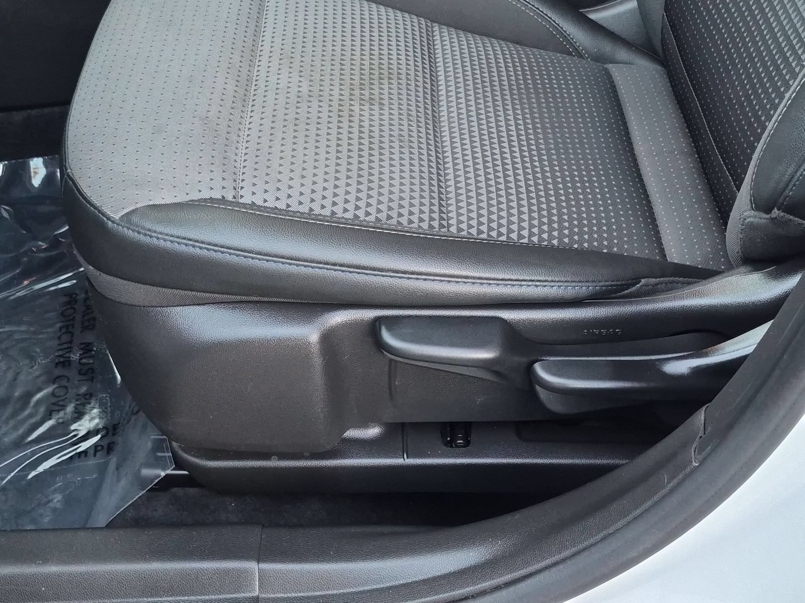 Used 2024 Chevrolet Trax LT FWD image 22