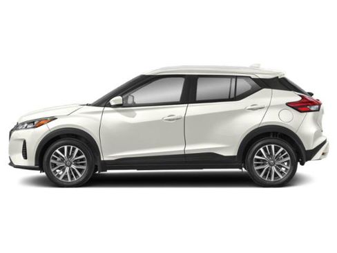 Used 2021 Nissan Kicks SV FWD image 1
