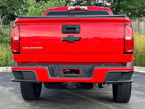 Used 2015 Chevrolet Colorado Z71 AWD/4WD image 4