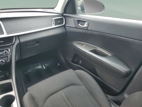 Certified 2020 Kia Optima LX image 12