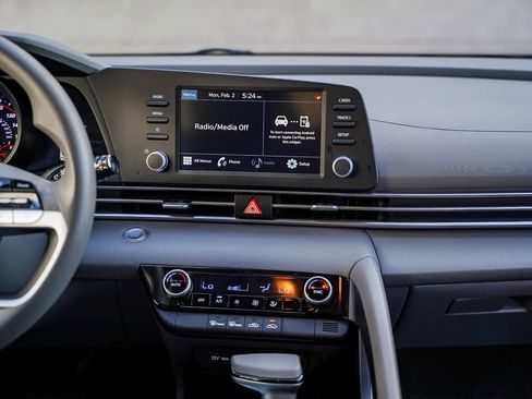 Certified 2023 Hyundai Elantra SEL image 13