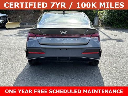 Used 2025 Hyundai Elantra Sport FWD image 3