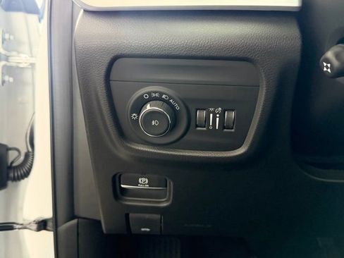 New 2026 Jeep Grand Cherokee Limited AWD/4WD image 17