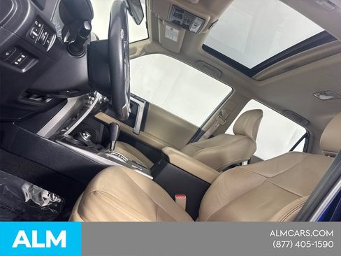 Used 2017 Toyota 4Runner Limited AWD/4WD image 35