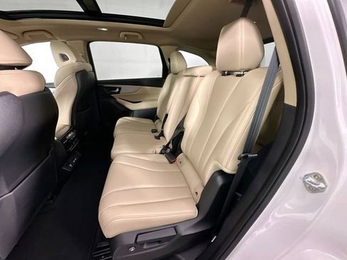 Used 2023 Acura MDX SH-AWD image 20