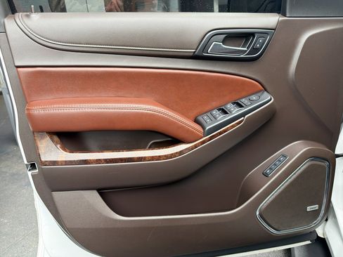 Used 2018 Chevrolet Tahoe Premier image 17