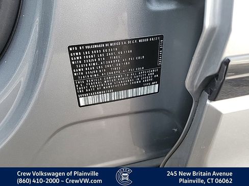 Certified 2022 Volkswagen Tiguan SE R-Line image 34