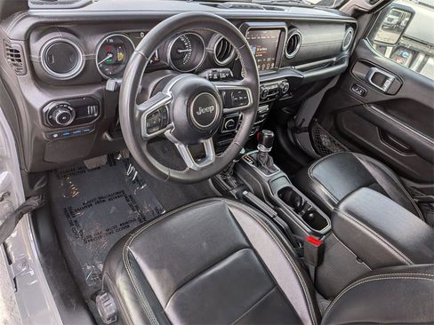 Used 2023 Jeep Wrangler Unlimited Sahara image 13