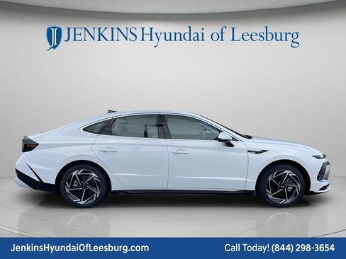 New 2026 Hyundai Sonata SEL FWD image 3
