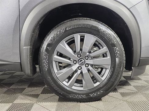 New 2026 Nissan Pathfinder SV image 12