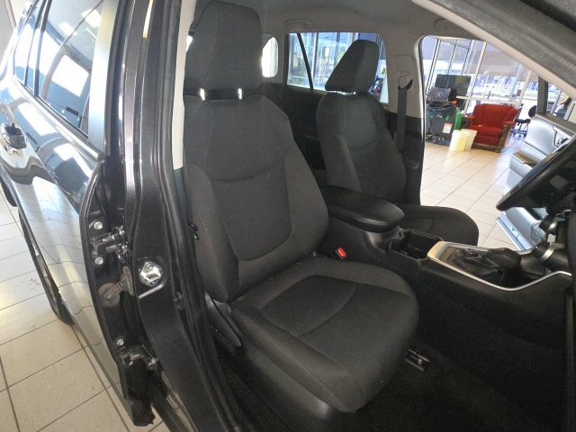 Used 2023 Toyota RAV4 LE AWD/4WD image 23