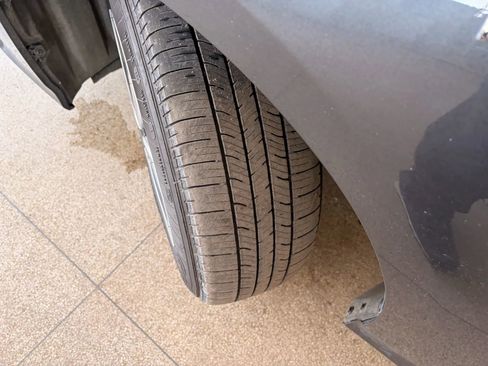 Used 2017 Toyota Prius Prime Premium image 47