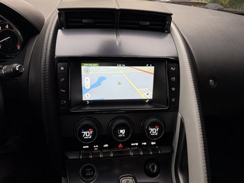 Used 2018 Jaguar F-TYPE Coupe image 22