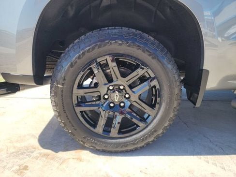 New 2026 Chevrolet Silverado 1500 Custom w/ Turbomax Blackout Package AWD/4WD image 18