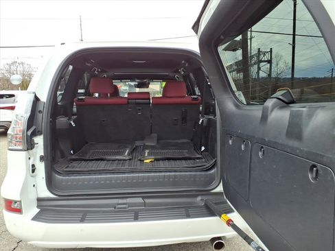 Used 2023 Lexus GX 460 Premium w/ Premium Package image 7