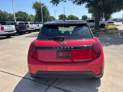 Used 2025 MINI Cooper 2-Door Hardtop FWD image 6
