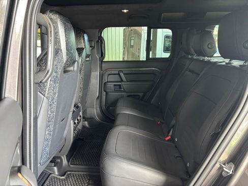 Used 2026 Land Rover Defender 110 AWD/4WD image 43