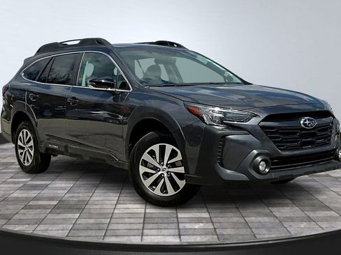 Used 2025 Subaru Outback Premium w/ Popular Package #1A AWD/4WD image 3
