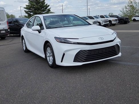 Used 2026 Toyota Camry LE FWD image 4