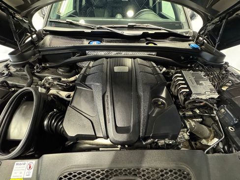 Used 2023 Porsche Macan GTS image 38