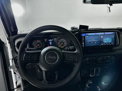 Used 2024 Jeep Wrangler Sport AWD/4WD image 21