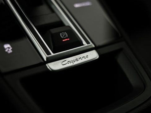 Used 2023 Porsche Cayenne image 41