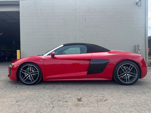 Used 2018 Audi R8 V10 AWD/4WD image 3