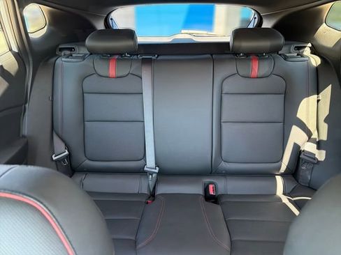 Used 2024 Chevrolet Trax RS FWD image 14