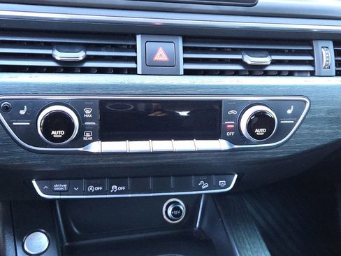 Used 2017 Audi A4 2.0T allroad Premium w/ Convenience Package image 23