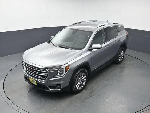 Used 2024 GMC Terrain SLT AWD/4WD image 36