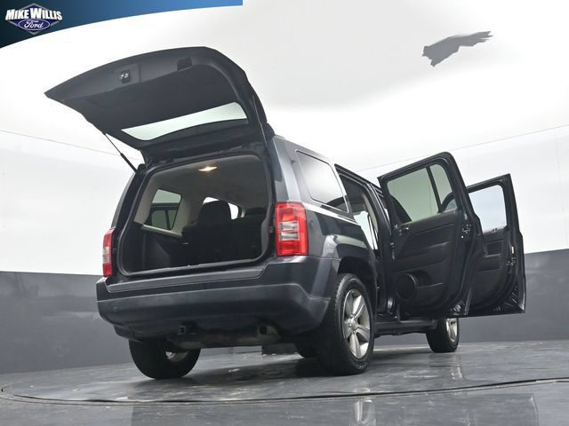 Used 2015 Jeep Patriot Sport w/ Power Value Group FWD image 29