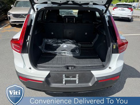Certified 2023 Volvo XC40 Recharge Ultimate w/ Protection Package Premier AWD/4WD image 24
