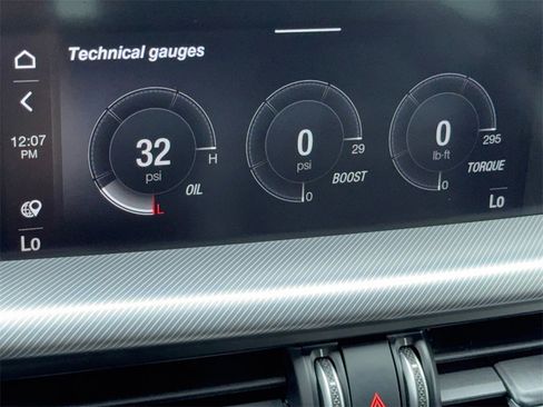 Used 2022 Alfa Romeo Stelvio Veloce image 26